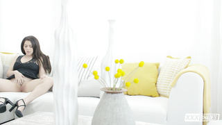 Shades Valentina Nappi