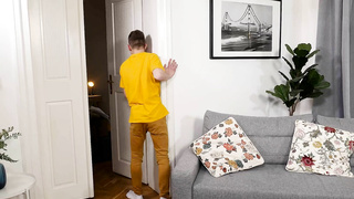 BoyFun – Apolo Fernandez & Ollie Barn – Horny Roommate