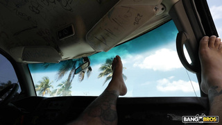 BangBus Lilibet Saunders WRB