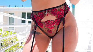 JulesJordan Kali Roses Busty And Bootylicious Curves Get Worshiped PP