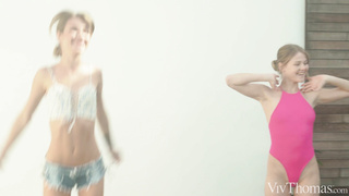 VivThomas Viksi And Valeria Mint Summer Kisses WRB