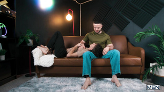 Marcus McNeill, Colin O'Brien AV1 1080