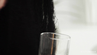 TheWhiteBo Vanessa Decker WRB