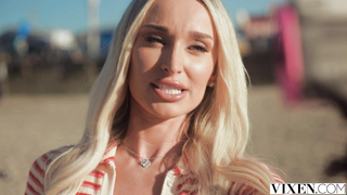 Vixen Meagan Moore Sexy Blonde Influencer Gets Her Tight Pussy Filled Up PP