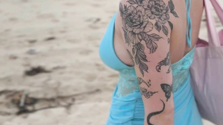 OnlyFans Jade Harper Busty Beach Vibes With Jade VERTICAL PP