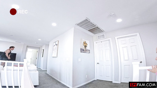 SpyFam Isabella Nice Step Trainer WRB