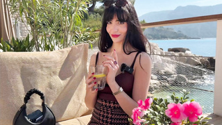 JacquieEtMichelTV Lola Takes On A Challenge That Impressed Her PP