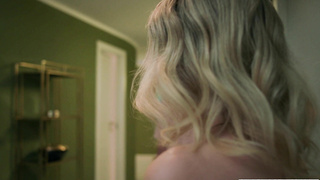 Vixen Lily Blossom Perfect Blonde Has Wild Makeup Sex PP
