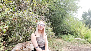 JacquieEtMichelTV ChloFit Continues His Show With Two Guys PP