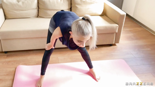 DayWithAPornstar Eva Elfie Downblouse Yoga With Eva