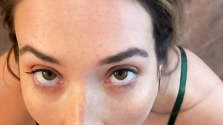 FallInLovia Happy Holidays