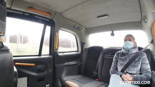 SexInTaxi E Billie Star CZECH