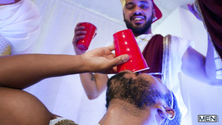 Str8ToGay Tug On My Toga