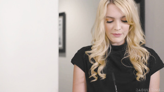 Transfixed S E Natalie Mars and Kenna James Shes The Boss