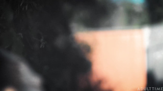 Transfixed Daisy Taylor & Siri Dahl / The Muse