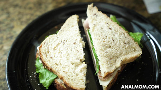 AnalMom Vivianne Desilva Things My Girlfriend Wont Do