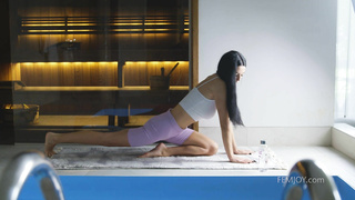 femjoy.23.07.01.simone.stretching.1080p