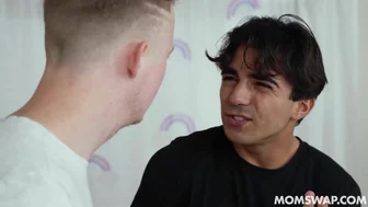 MomSwap Kiki Videos